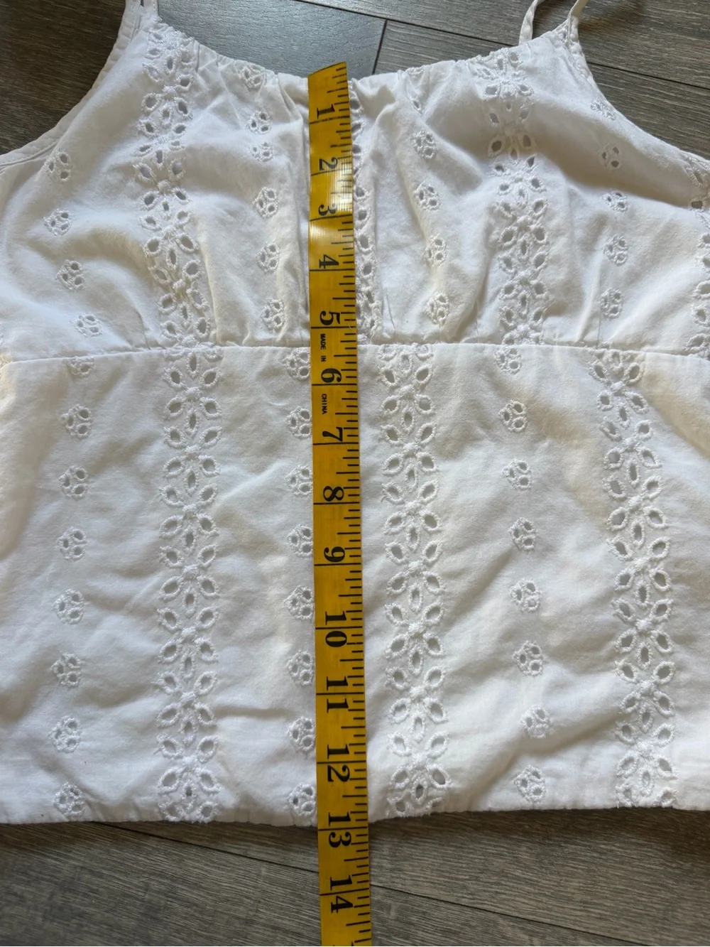 Abercrombie & Fitch Kids White Eyelet Spaghetti Strap Tank Top. Size 11 / 12